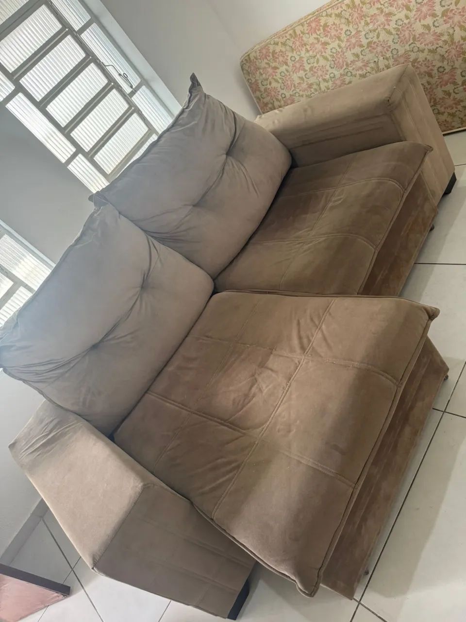 SOFÁ RETRÁTIL E RECLINÁVEL À VENDA - Foto 3