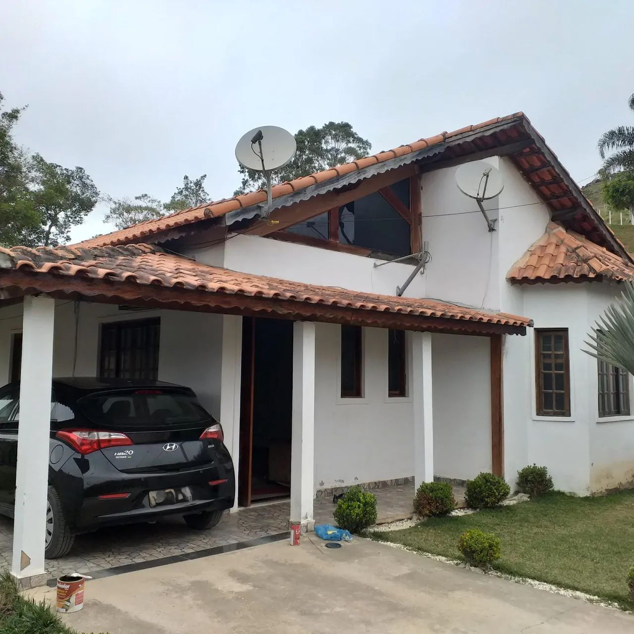 CASA COM 3 QUARTOS EM SALESÓPOLIS