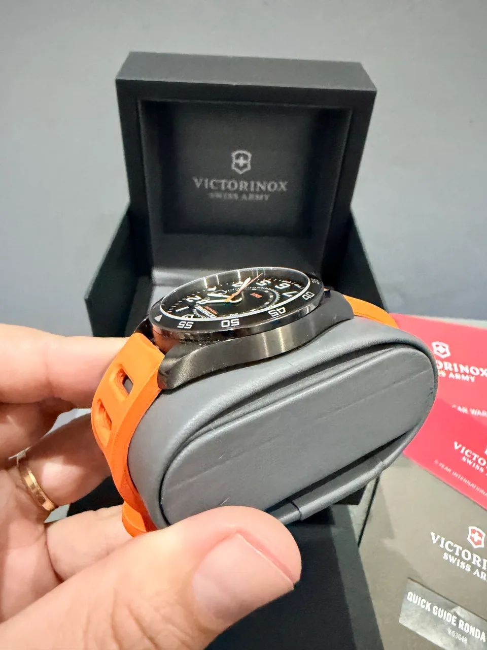Relógio Victorinox FieldForce Sport GMT - Foto 2
