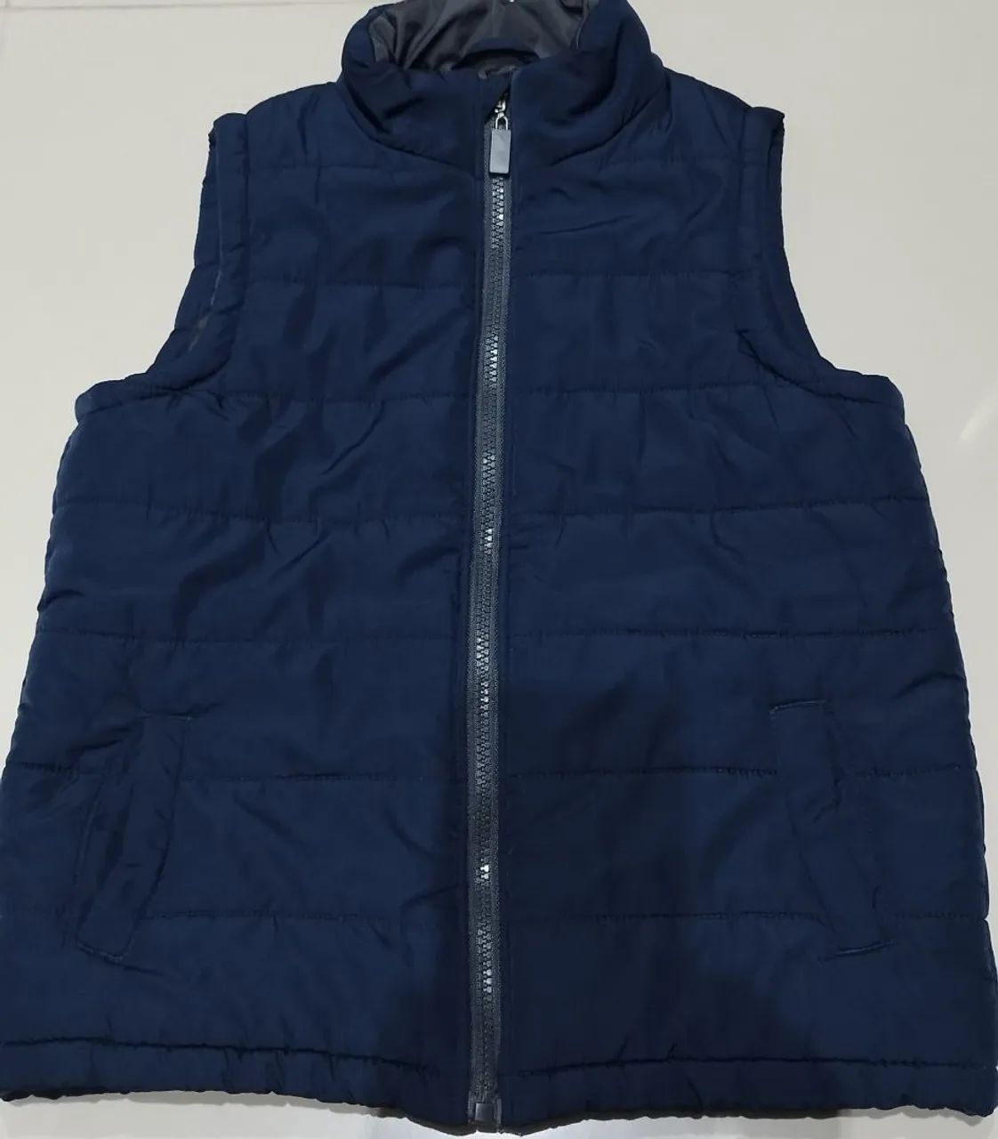 Colete puffer azul marinho Tam 6.