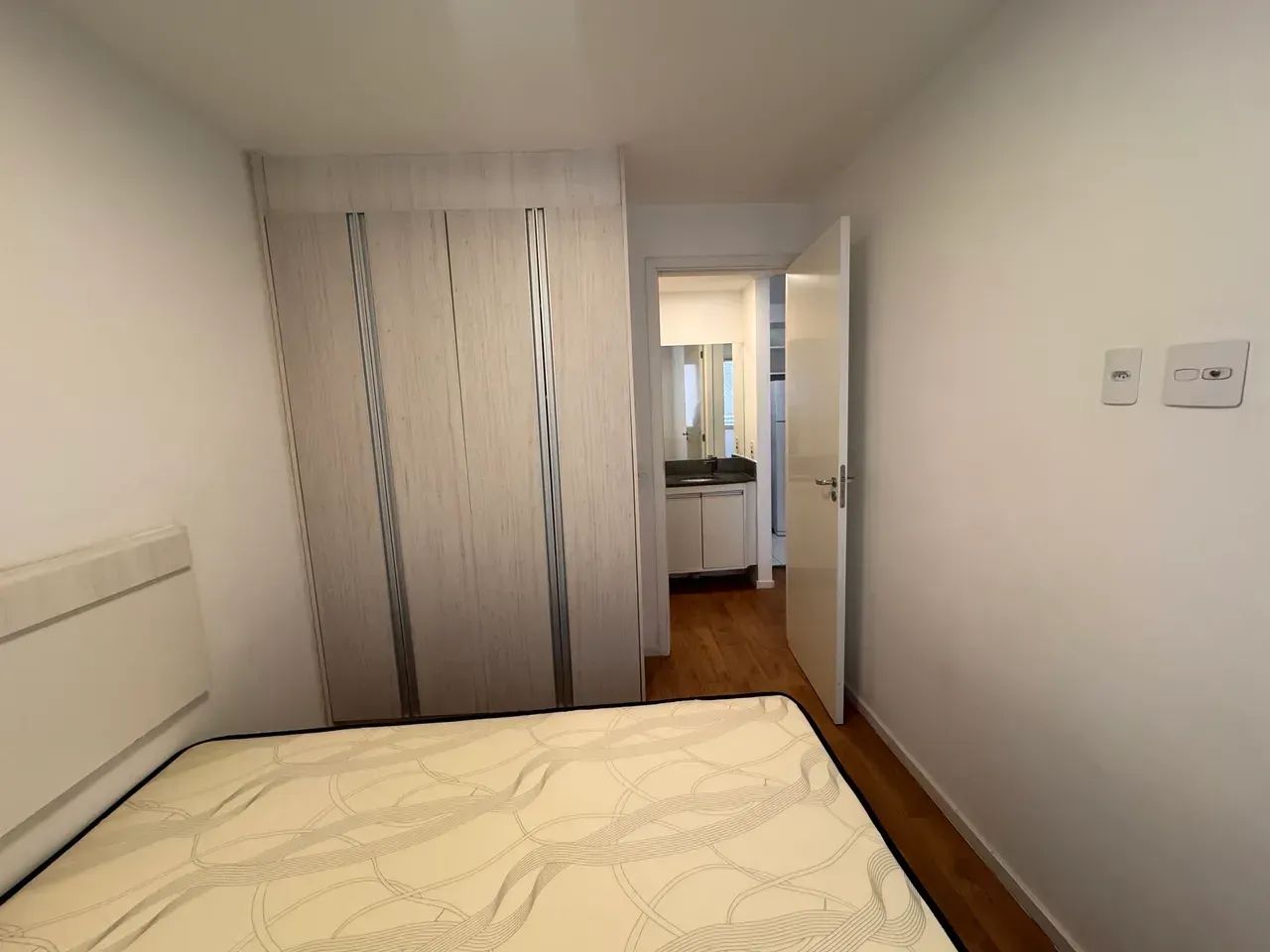 Apartamento com 1 dormitório mobiliado e uma vaga de moto - Foto 3