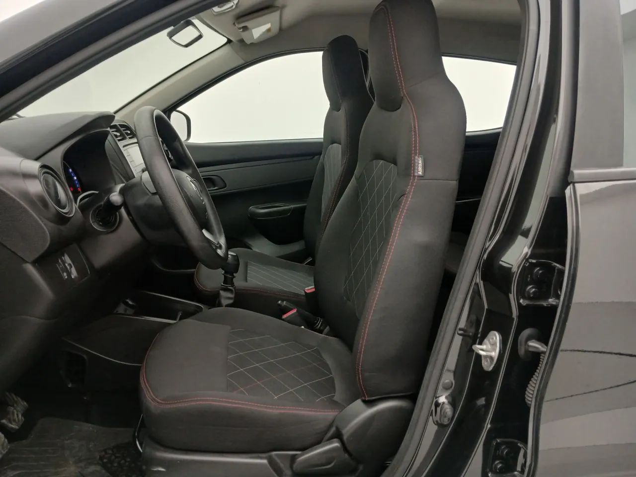 Renault Kwid 1.0 Zen, foto 16 de 18