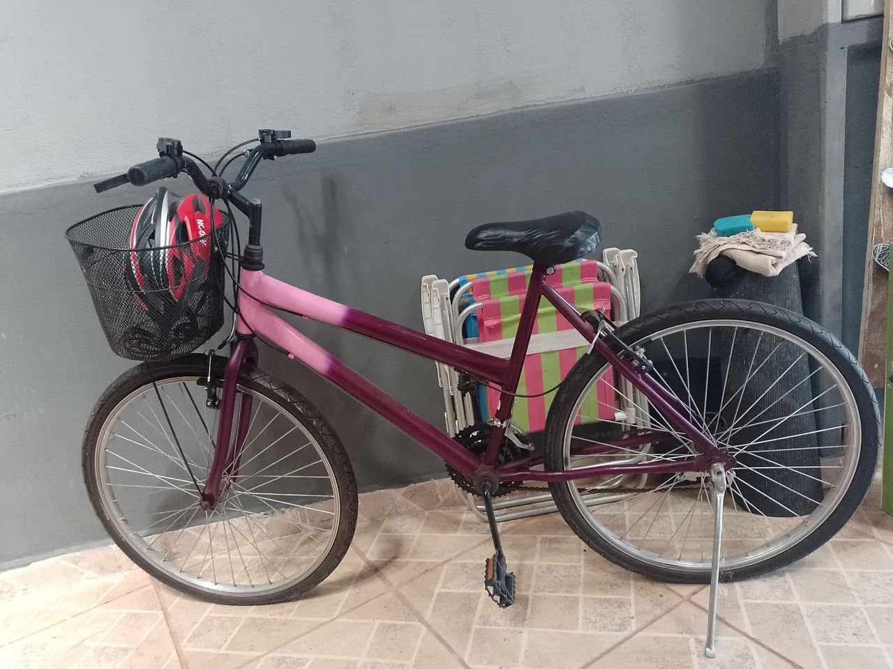 Vendo bicicleta aro 26 semi nova 