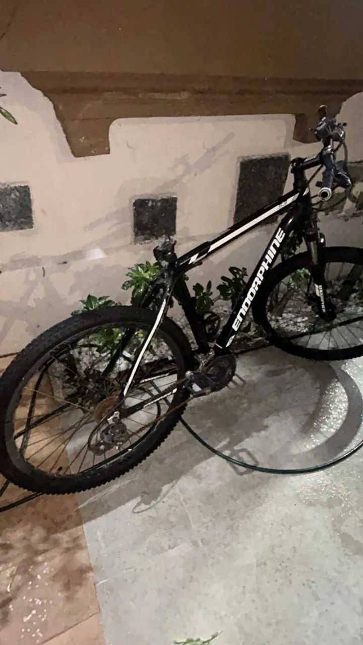 bicicleta de mountain bike aro 29 - Foto 2