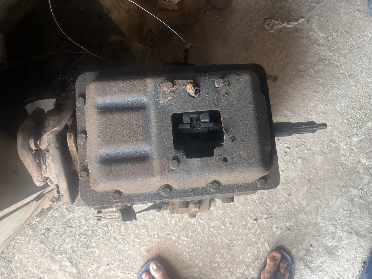 Vendo caixa de câmbio com tomada de força  - Foto 3