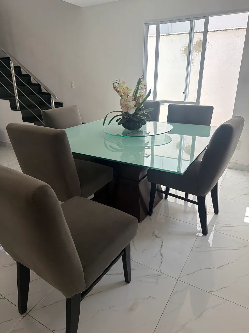 Mesa e cadeiras  - Foto 3