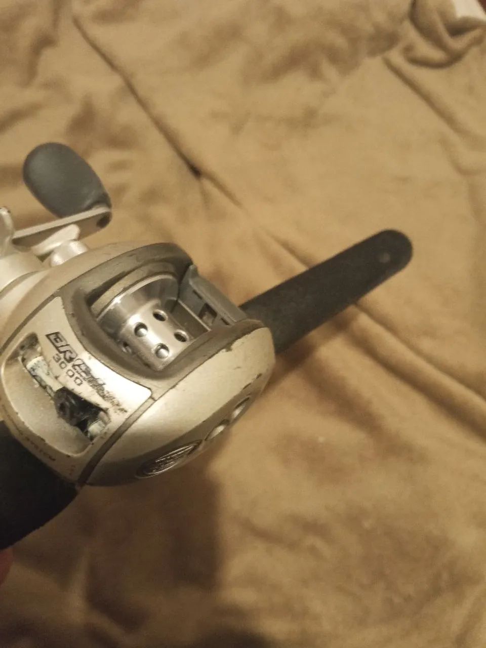 Carretilha e vara de pesca 