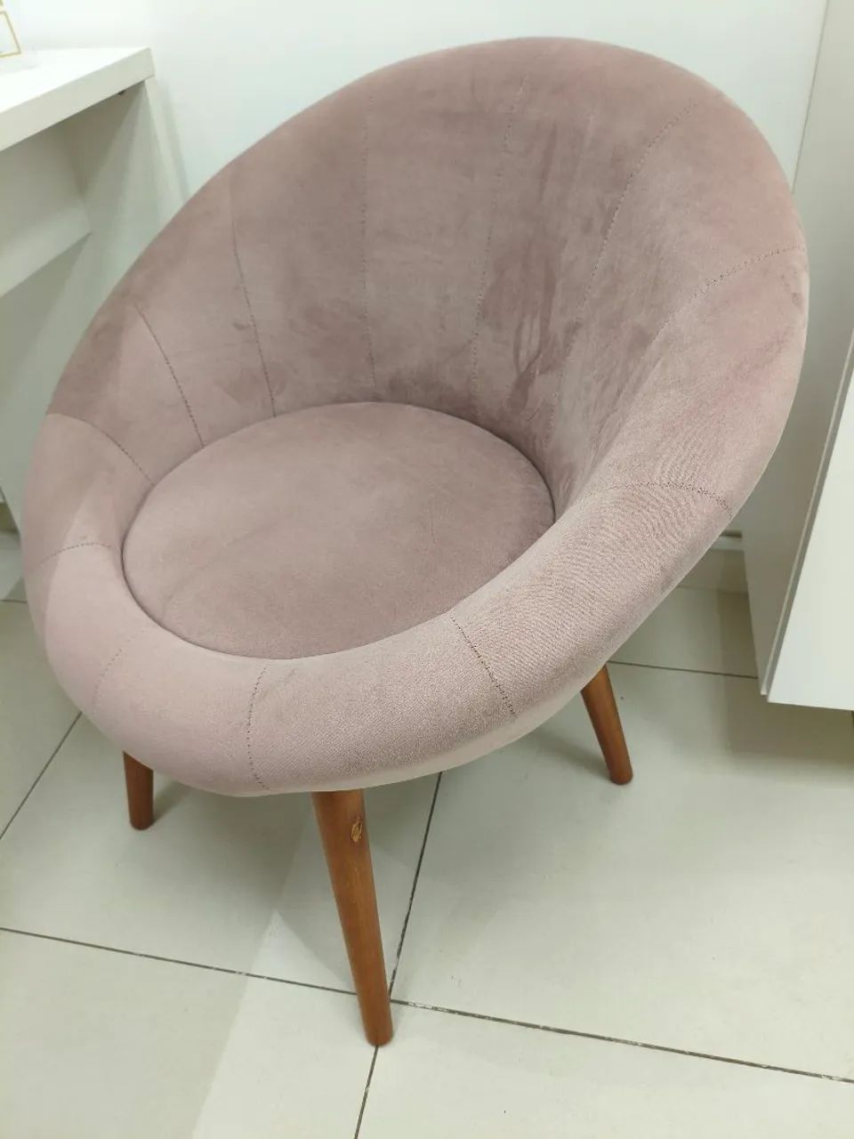 Armchair470063309925928963