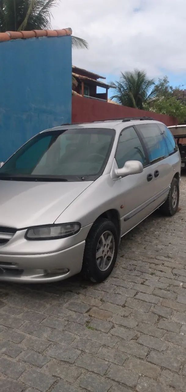 Chrysler Caravan SE 2.4/3.3 2000