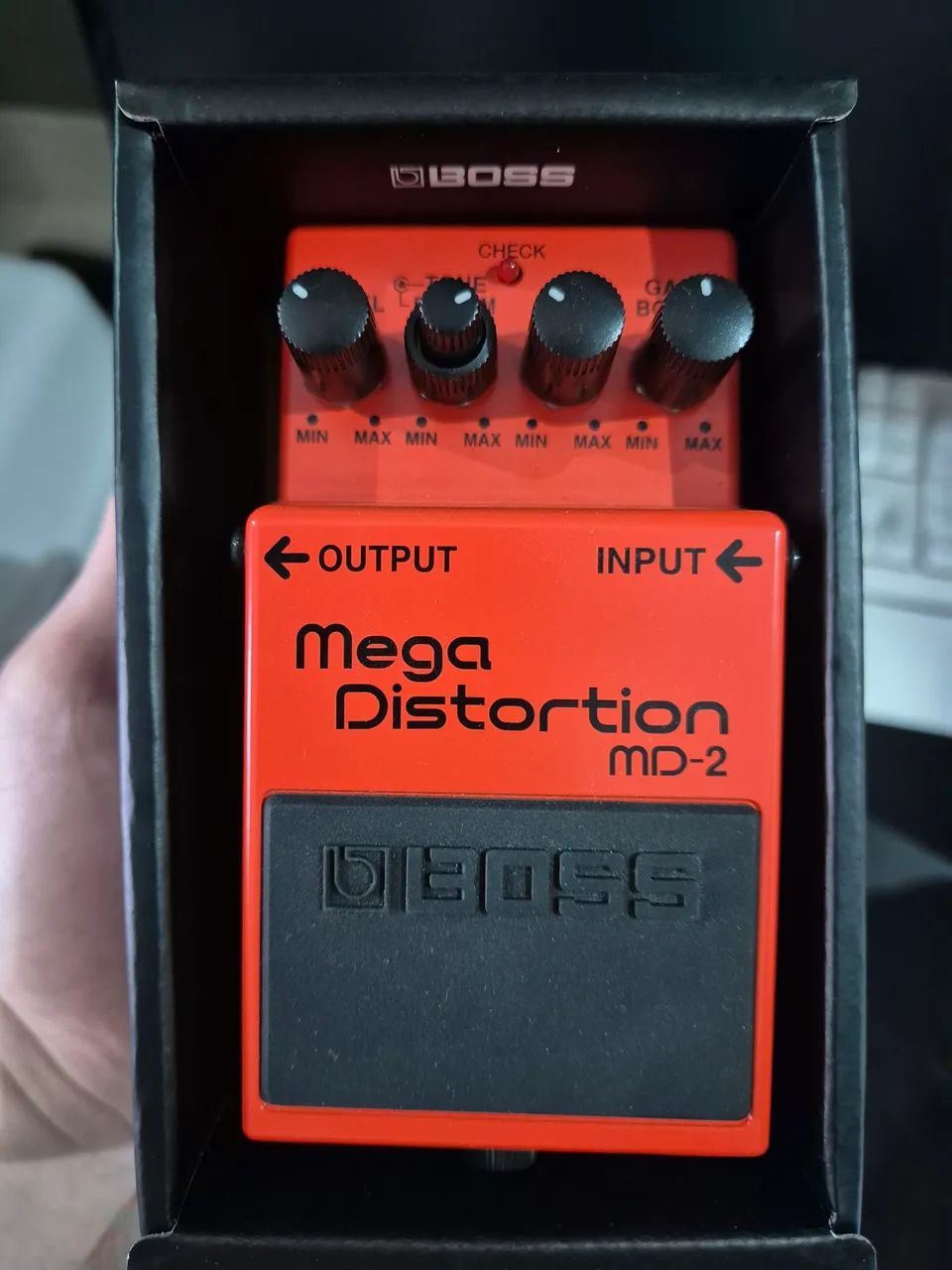 Pedal boss mega distortion md2