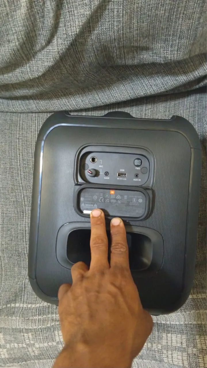 JBL PARTYBOX ENCORE ESSENTIAL