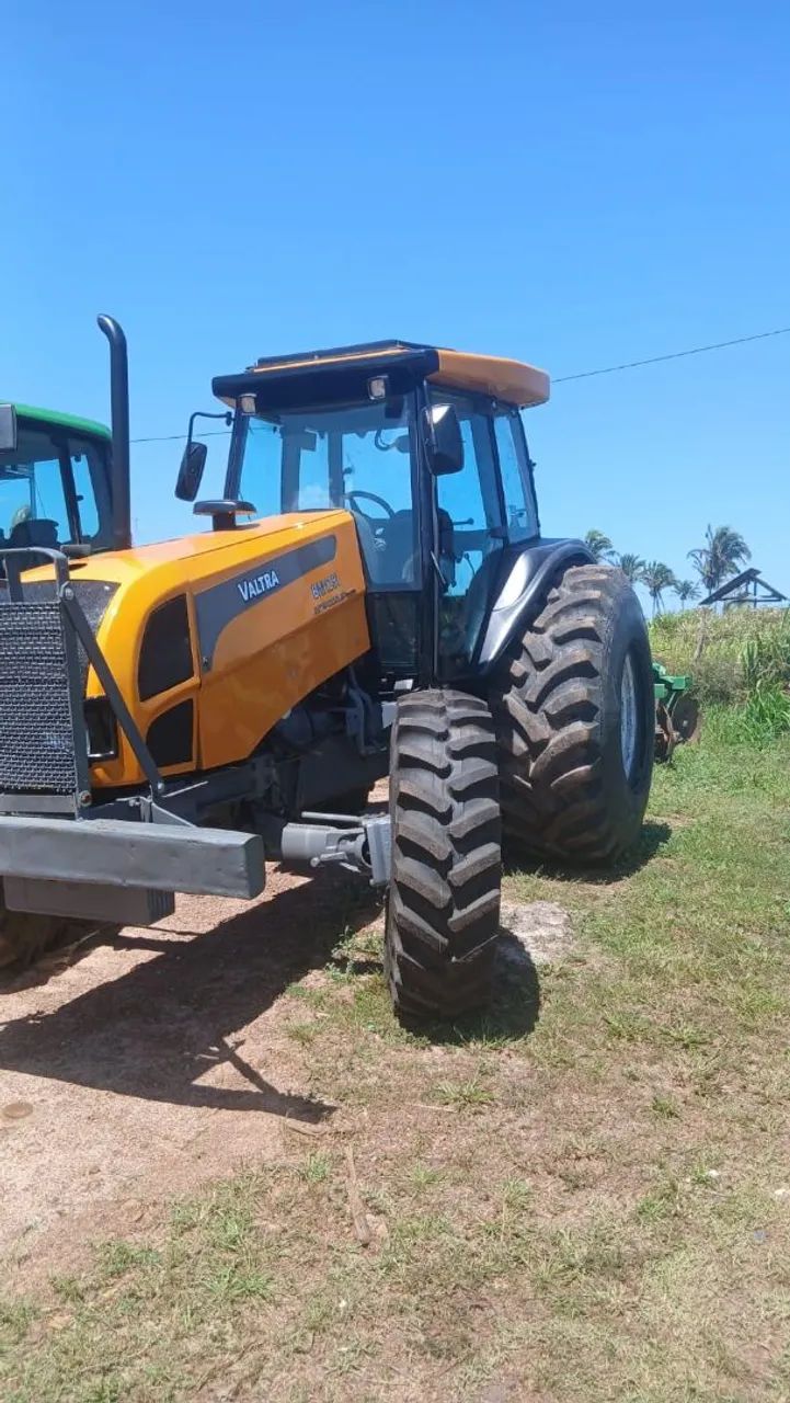 Trator Valtra  - Foto 2