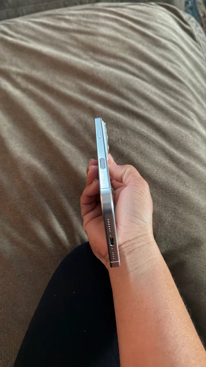 iPhone 16 pro max - Foto 2
