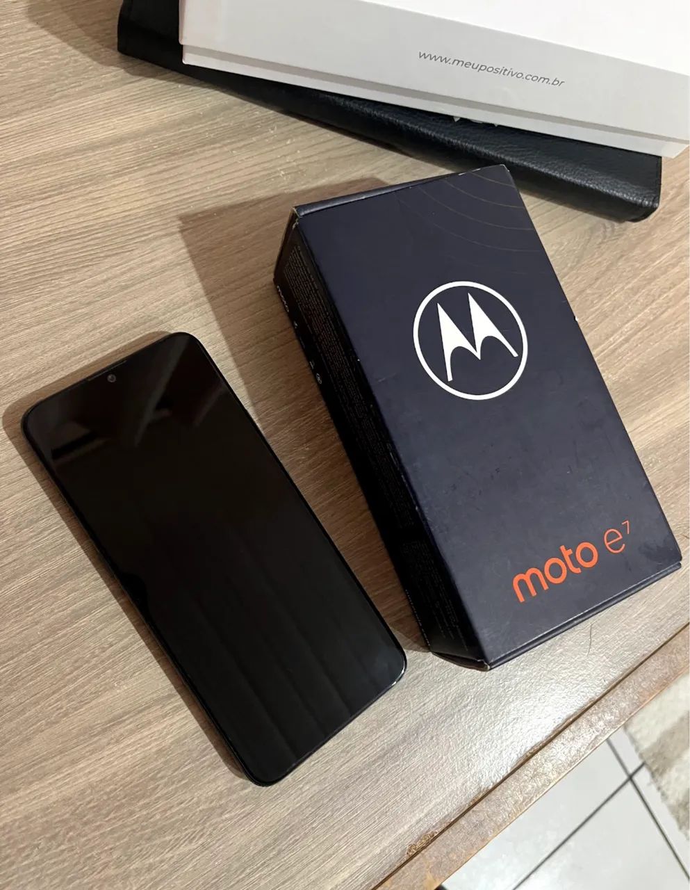 Celular moto E7