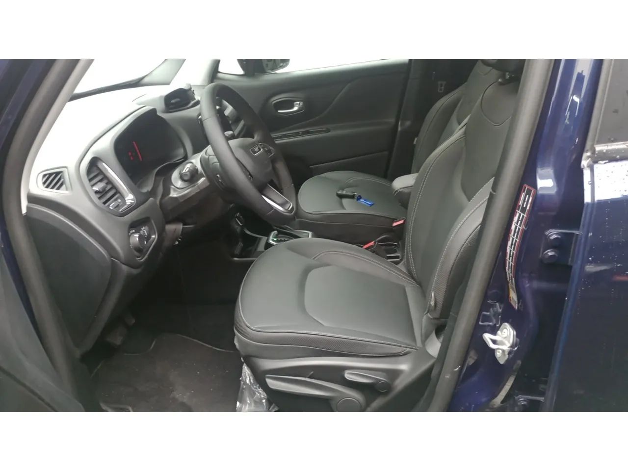 Jeep Renegade Long. T270 1.3 TB 4x2 Flex Aut., foto 10 de 16