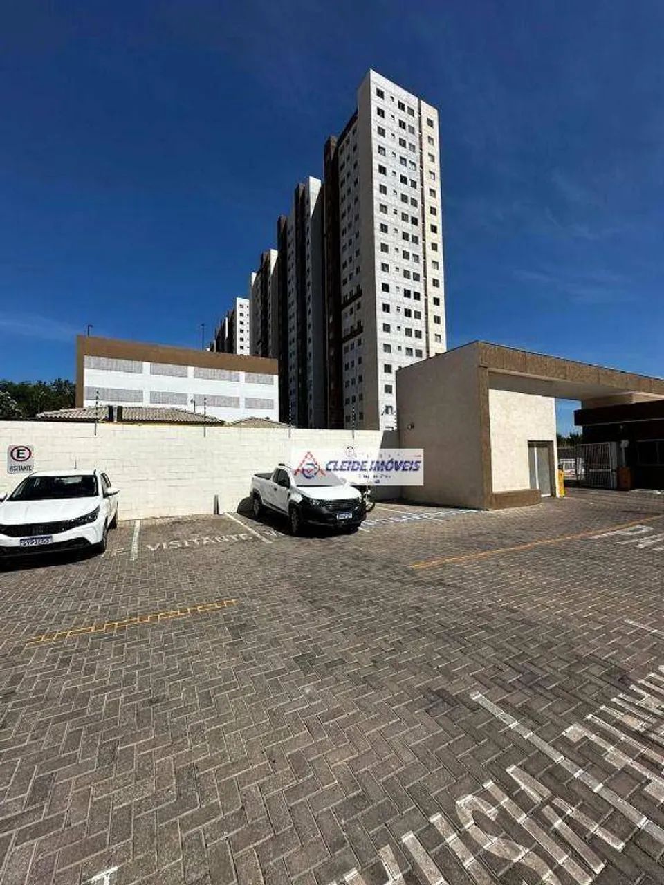 Apto mobiliado pra venda