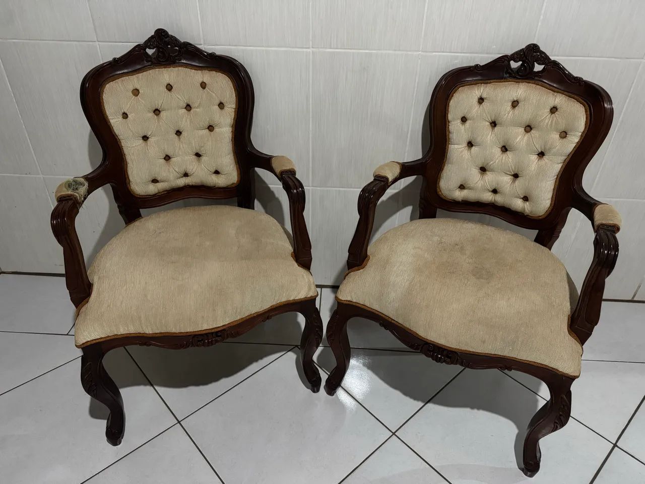 PAR DE POLTRONAS ANTIGAS ESTILO LUÍS XV  - Foto 4
