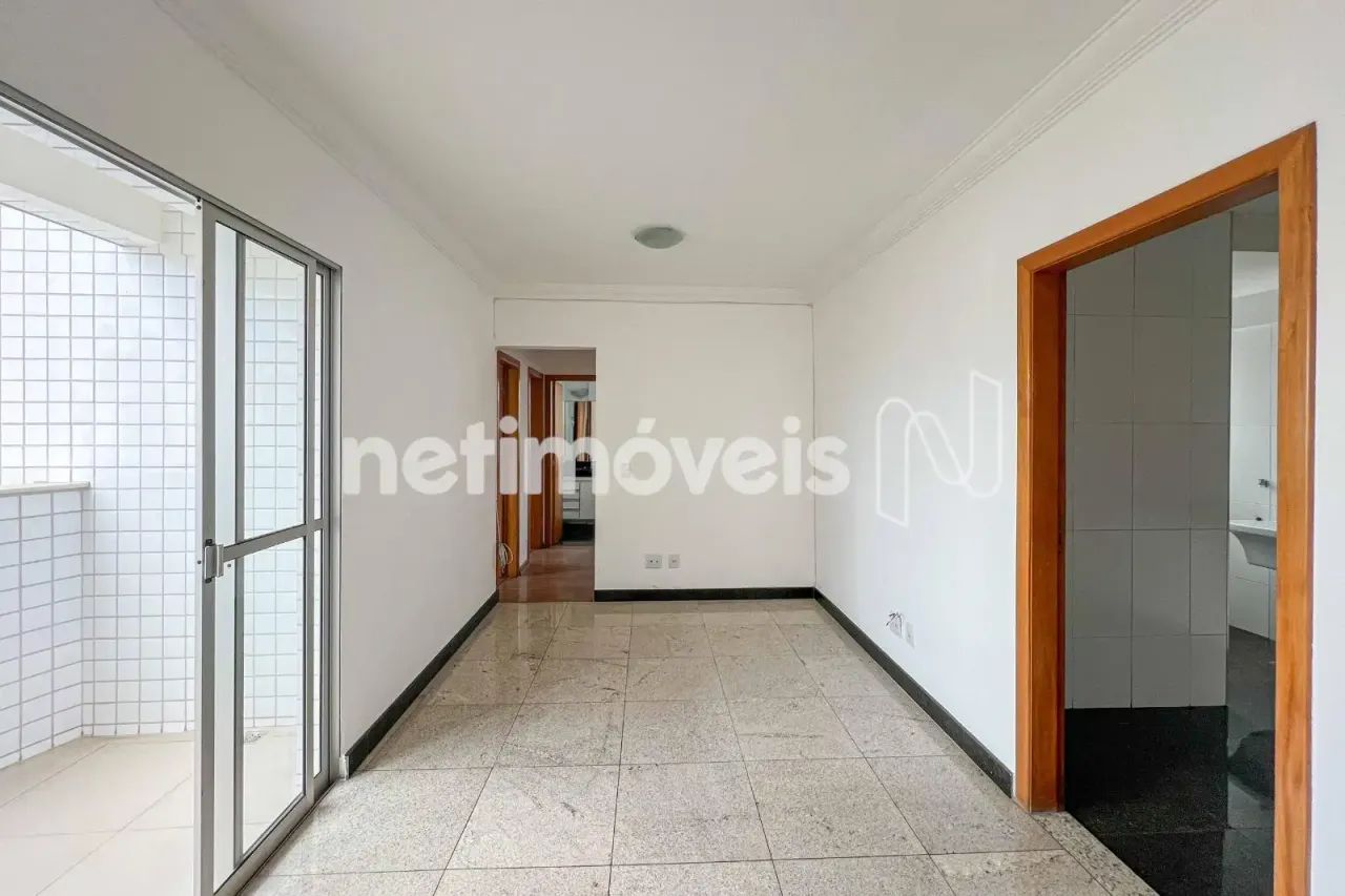 Apartamento 3 quartos com suíte, varanda e 2 vagas à venda no bairro da Graça!!