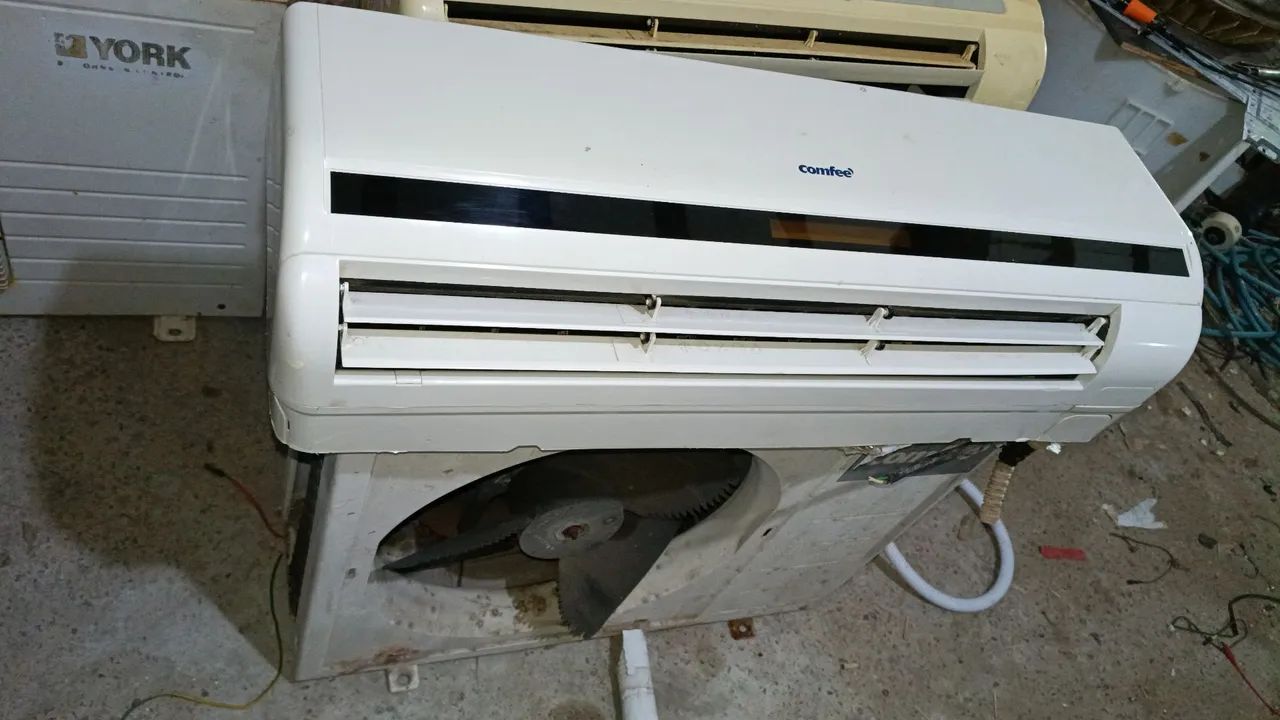 Ar condicionado split 12 mil BTus comfee
