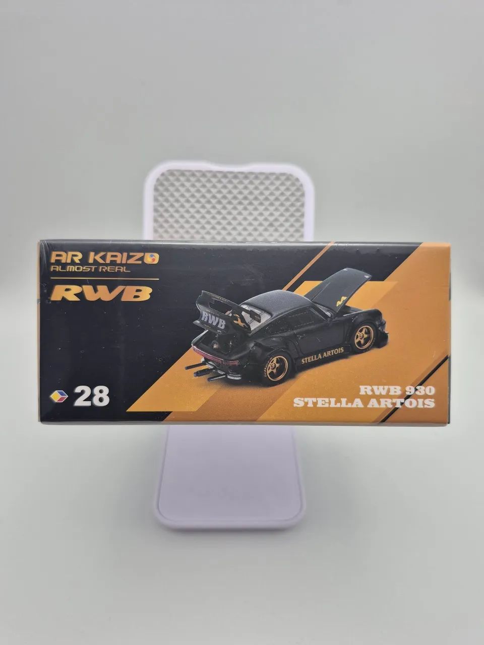RWB 930 Stella Artois Almost Real 1:64 - Foto 3