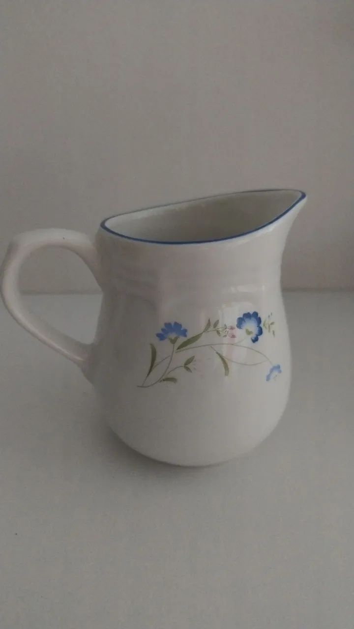 Leiteira/Cremeira Shades Crest Importada em Stoneware - Estado de Nova