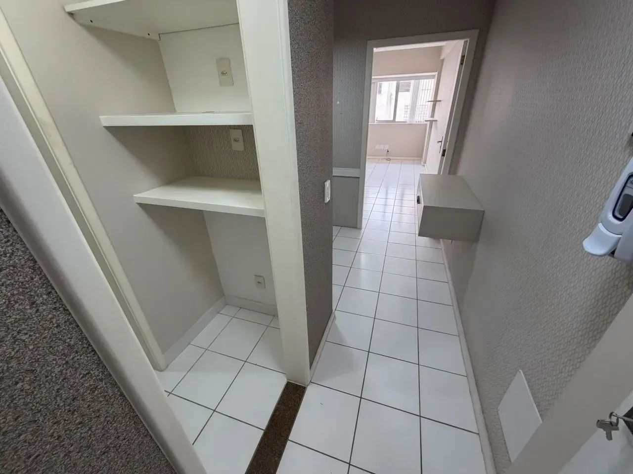 OPORTUNIDADE DE ALUGUEL SALA COMERCIAL PRAIA DO CANTO !