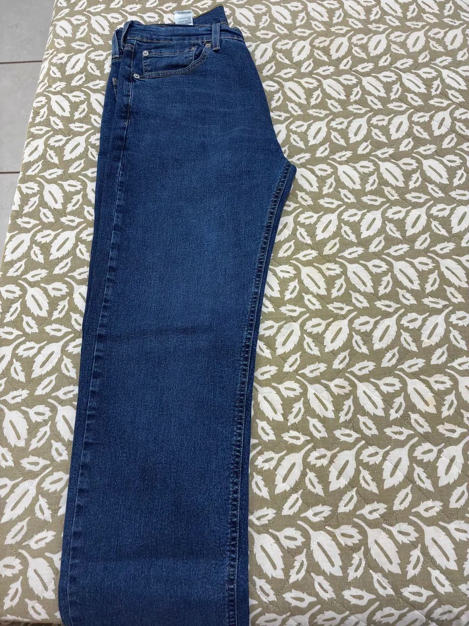 Calça levis nova