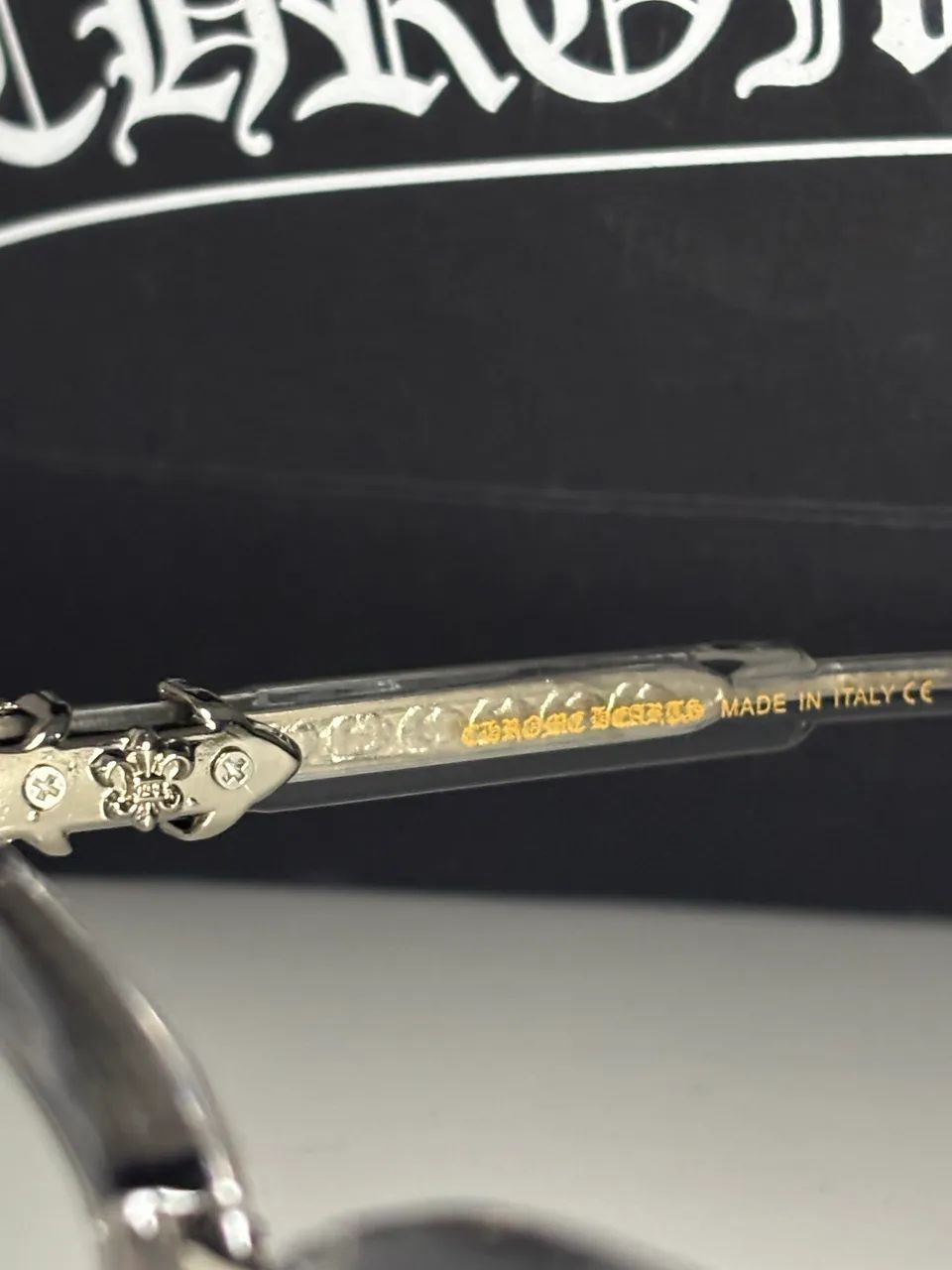 Óculos chrome hearts cinza - Foto 5