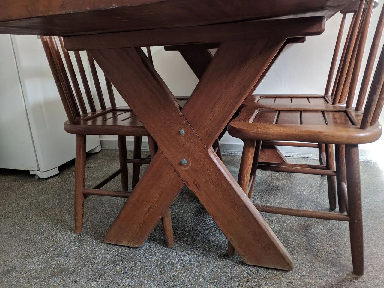 Conjunto de Mesa e 4 Cadeiras em Madeira Maciça - Foto 4