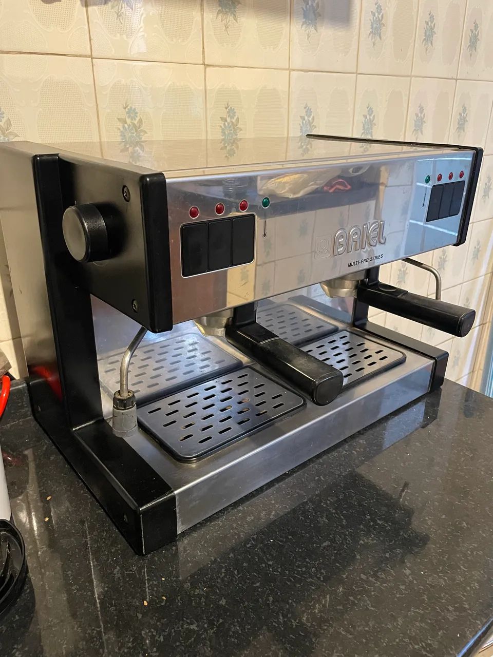 Cafeteira Profissional Briel 2 Grupos 220V - R$ 1.700 - Foto 3