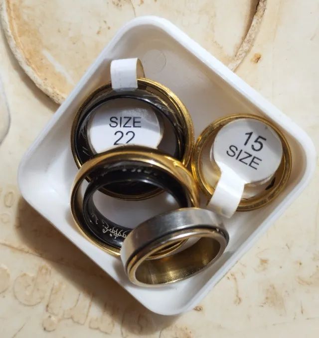 ANEL E ALIANÇA BANHADOS À OURO $15 CADA, SÓ TENHO ESSES! - Foto 2