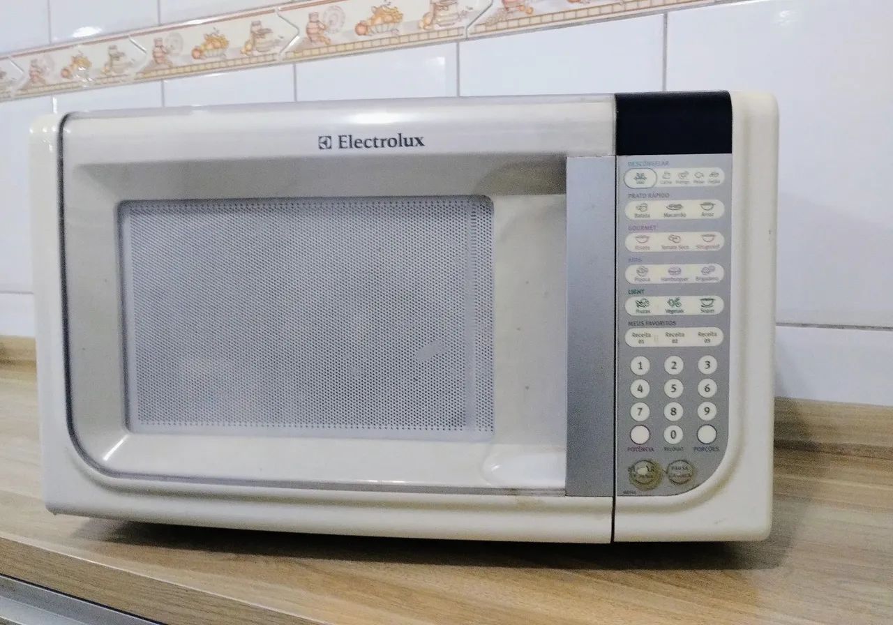 Microondas Eletrolux 31 litros