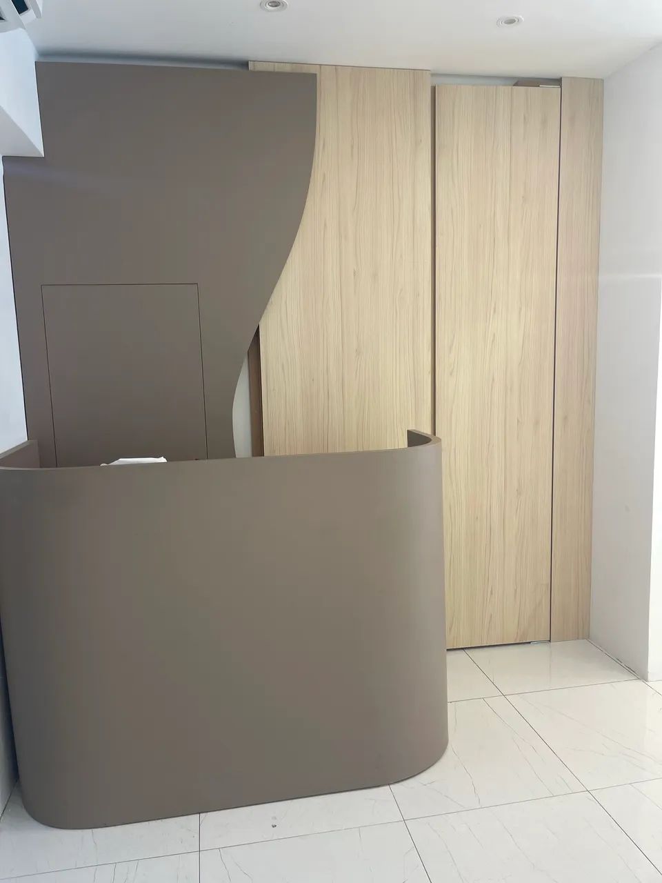 Vendo balcao para recepção  - Foto 2