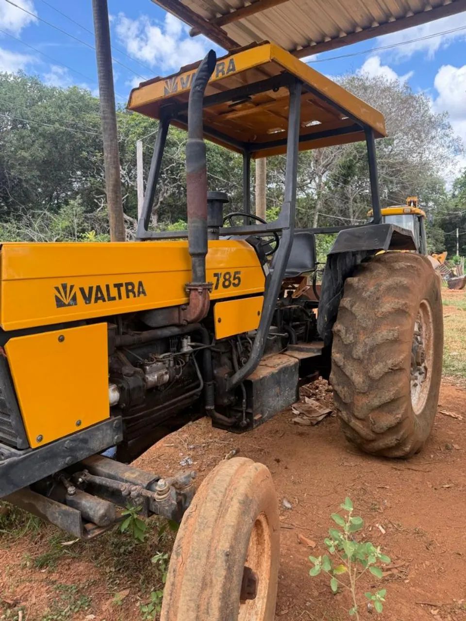 Vendo Valtra 785
