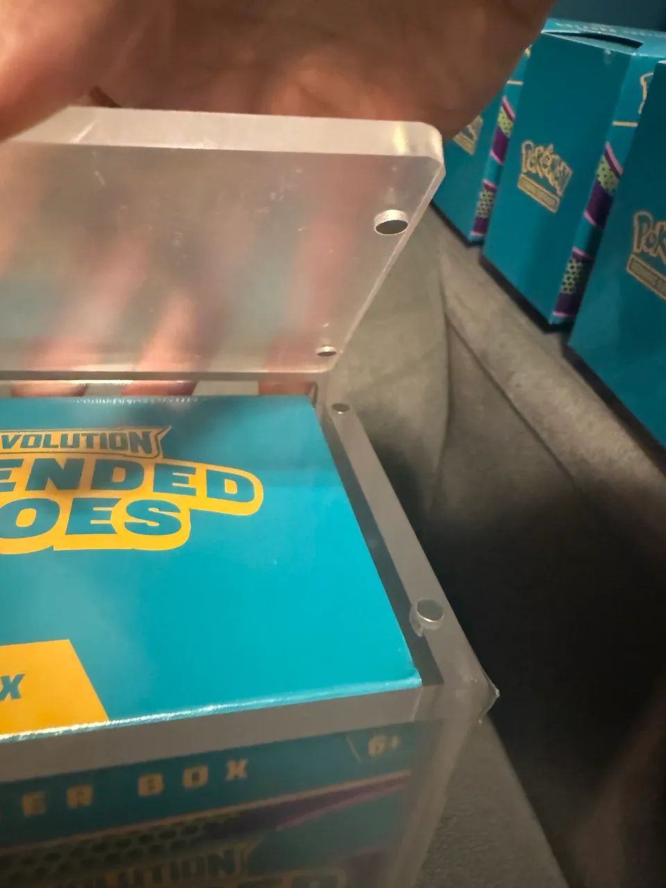 Case Acrílica Pokemon ETB Americana  - Foto 5