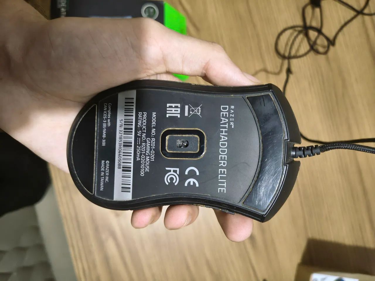 Mouse gamer RAZER DEATHADDER ELITE CHROMA - Foto 3