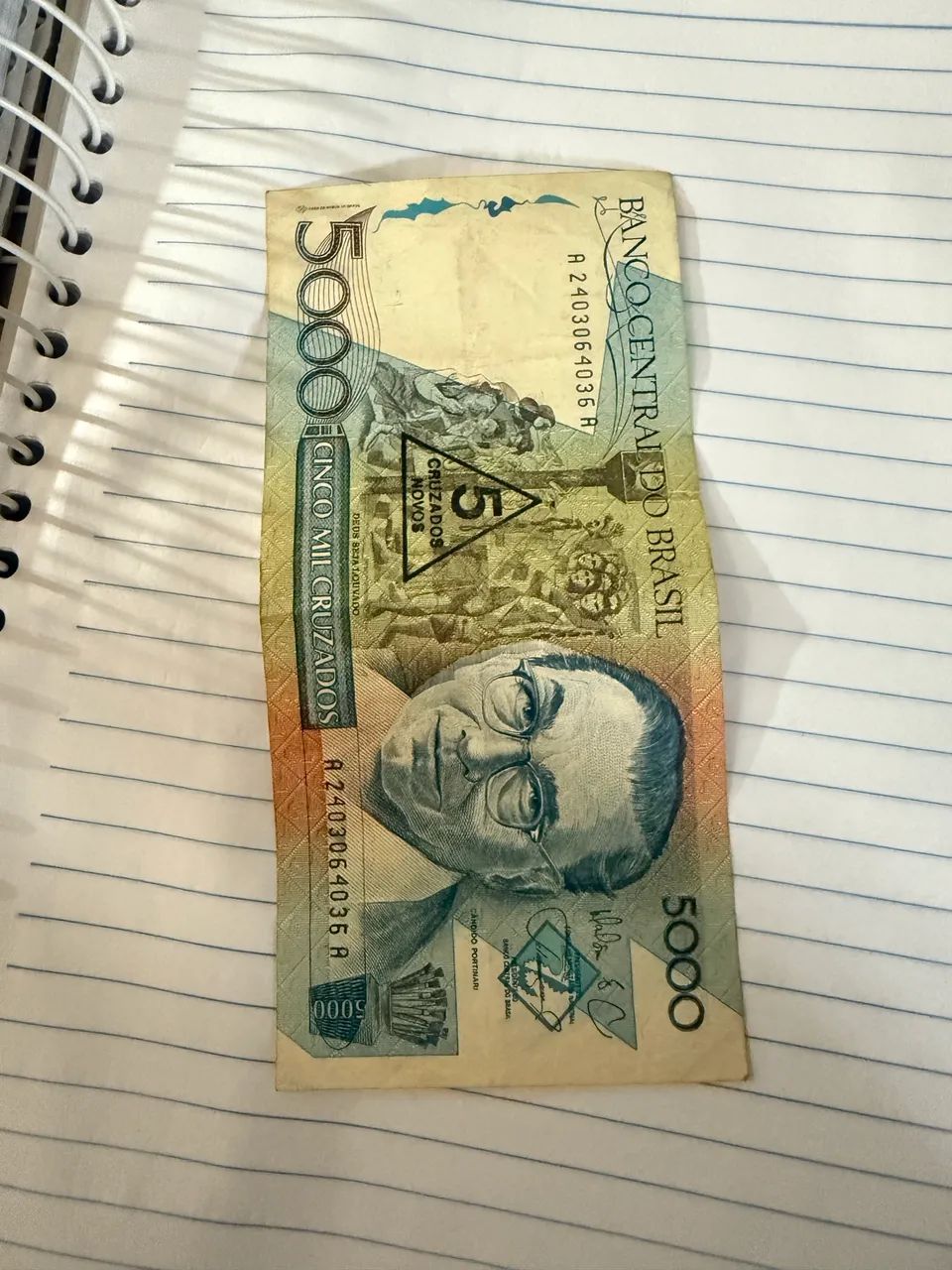 Vendo 2 cédulas, cruzados, colecionador, numismática 