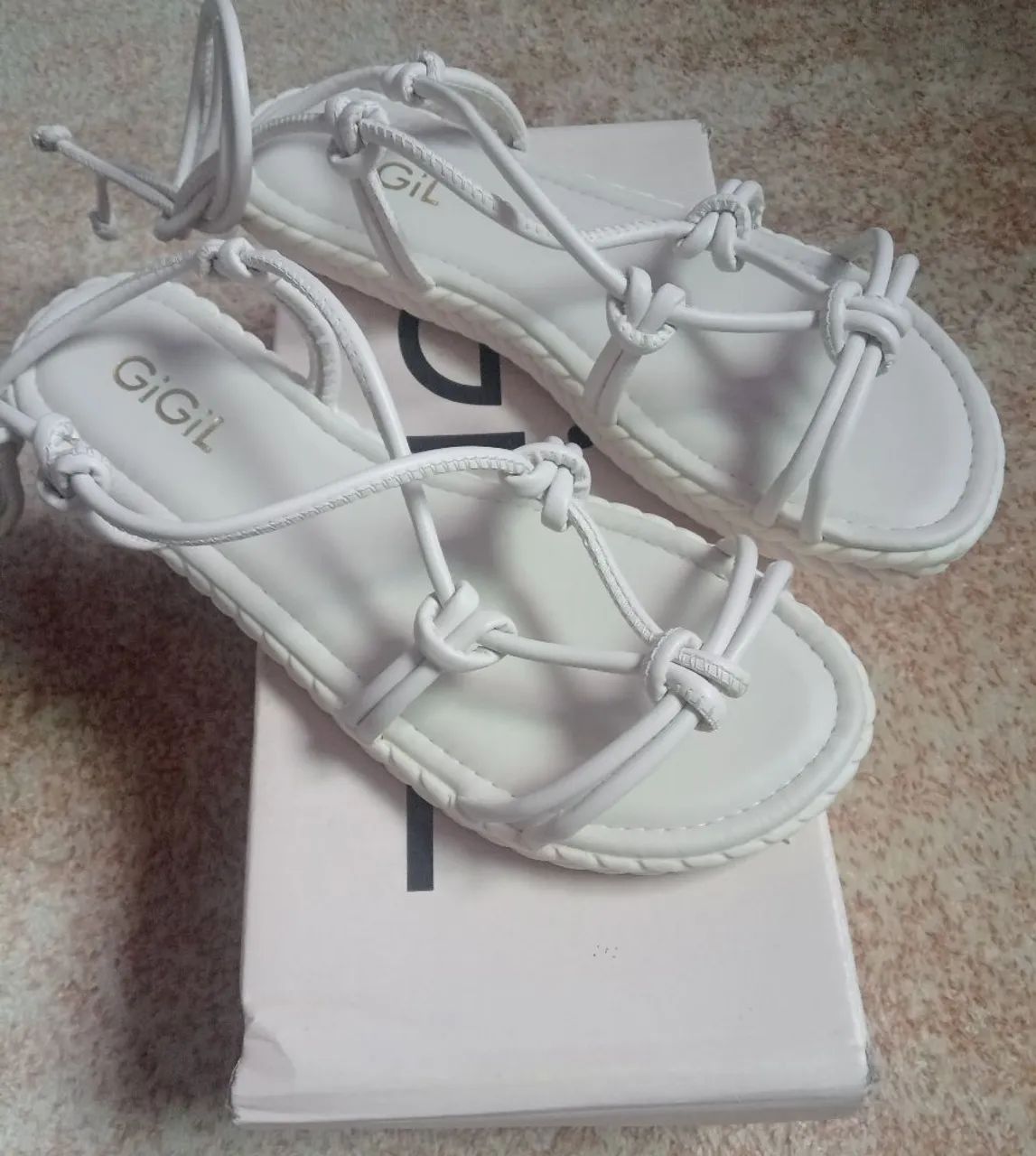 Sandália com amarrações off white - Foto 2