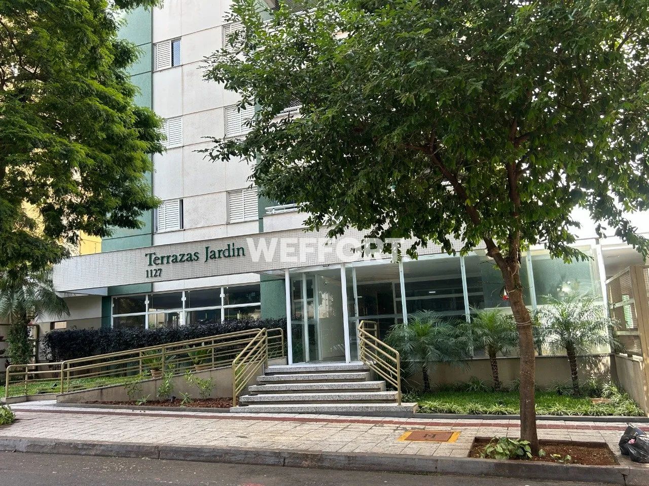 Apartamento com piscina aquecida no Centro - Foto 2