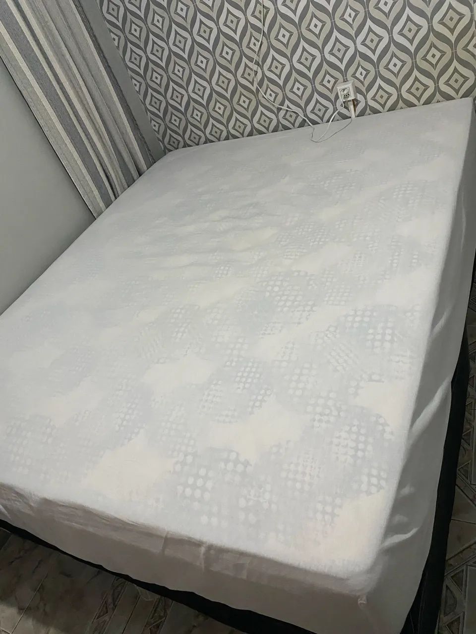 Cama QUEEN