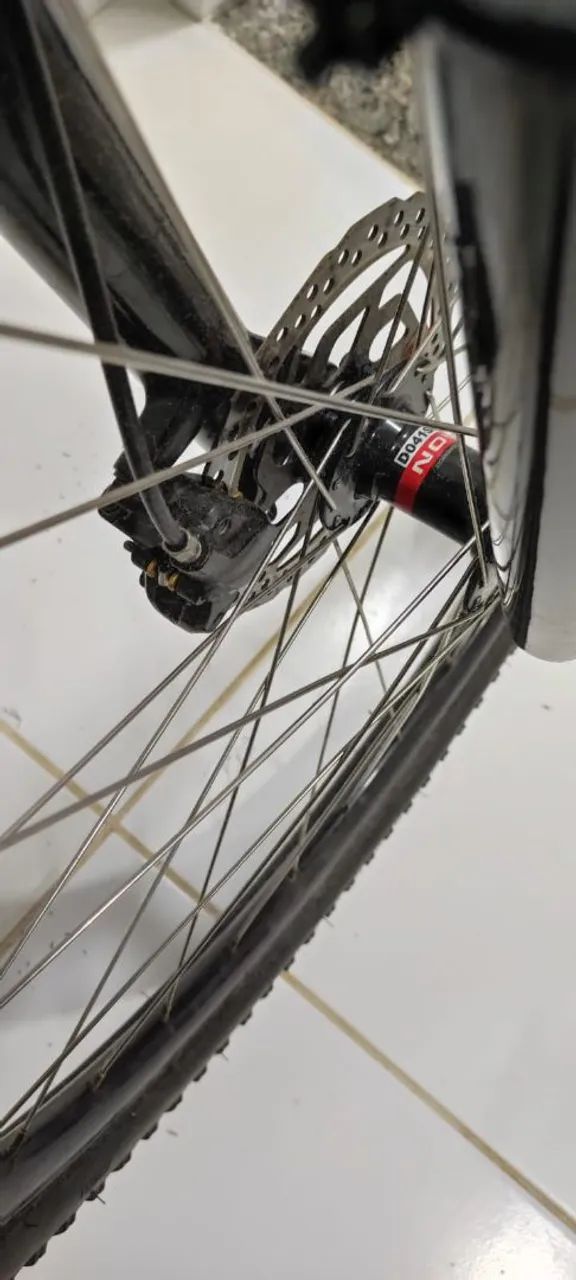 BICICLETA MTB ARO 29 - BONS COMPONENTES  - Foto 5