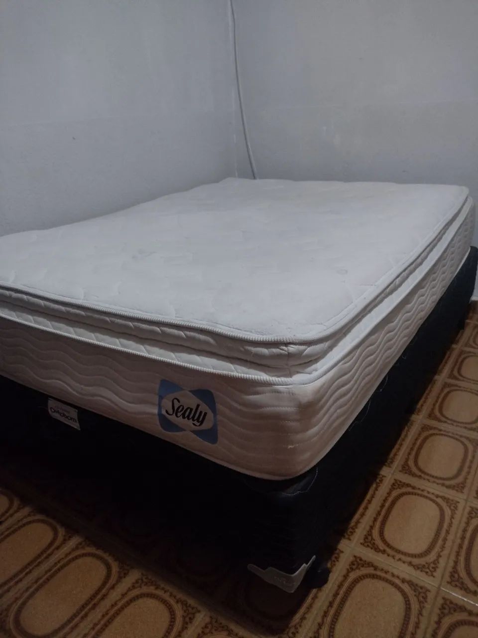 Cama de casal box