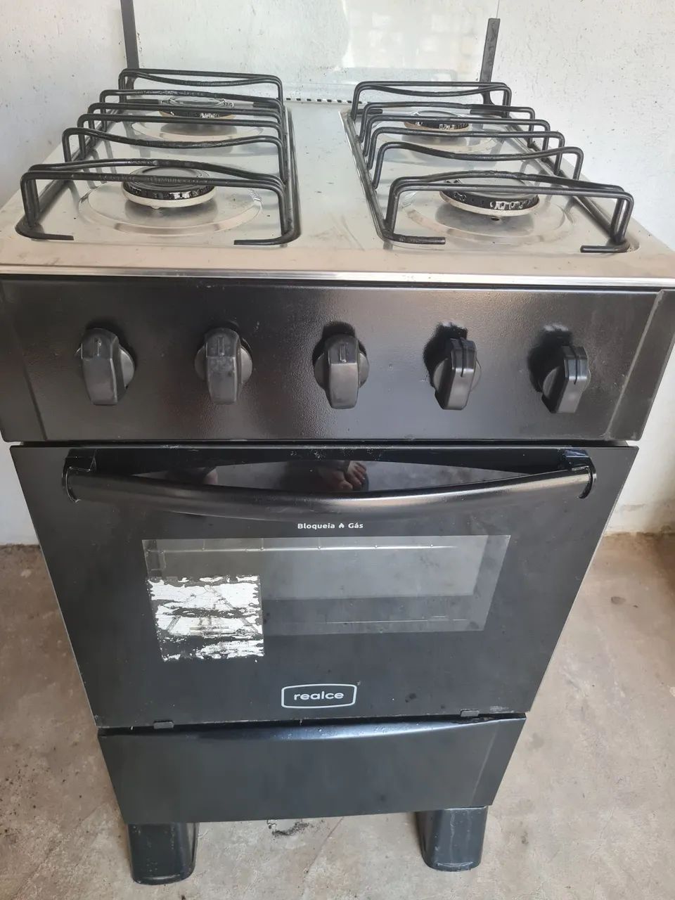 Fogão realce.  Faço entrega 