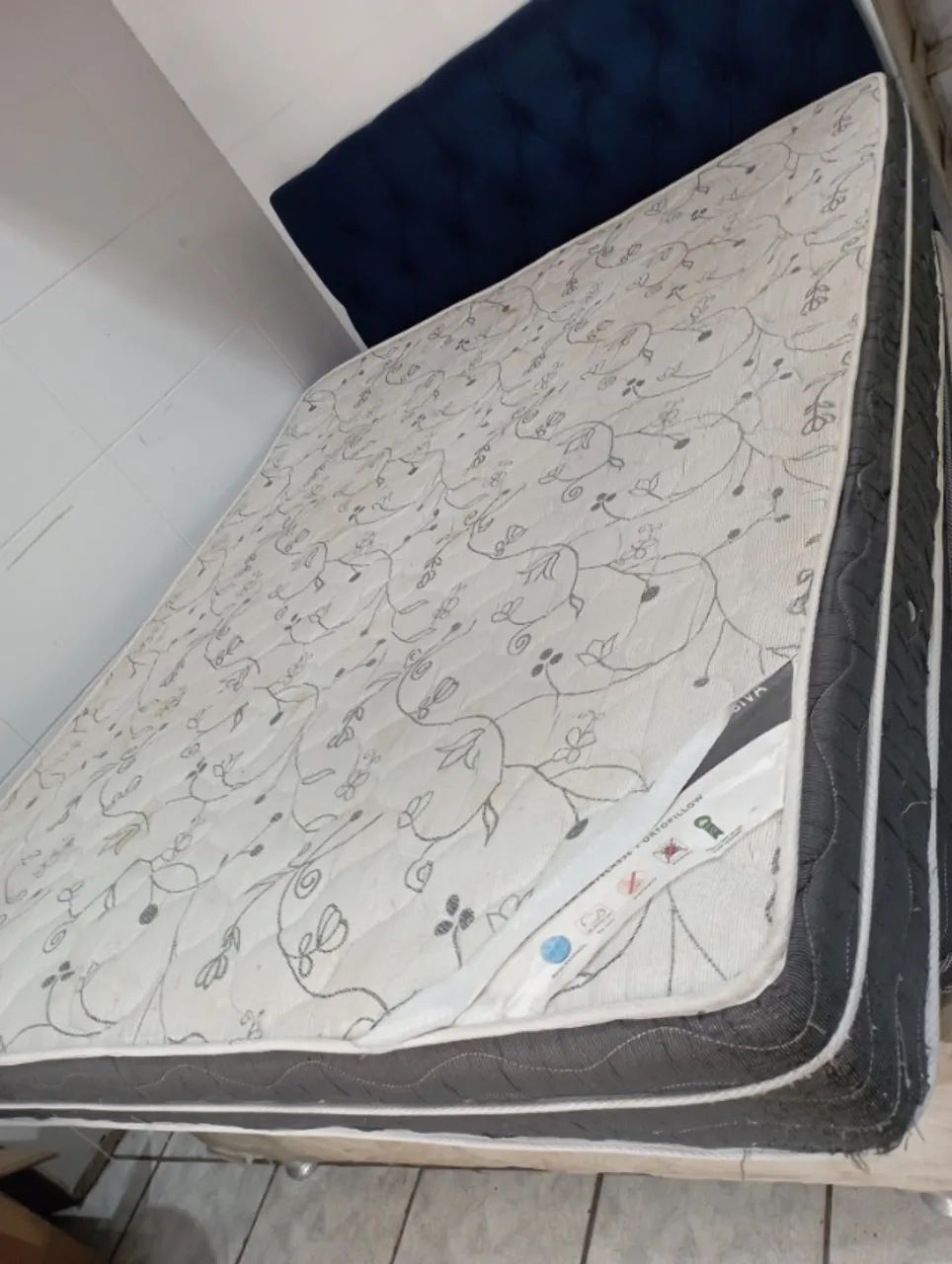 (Cód 002) Colchão de Casal Queen Size molas ensacadas 