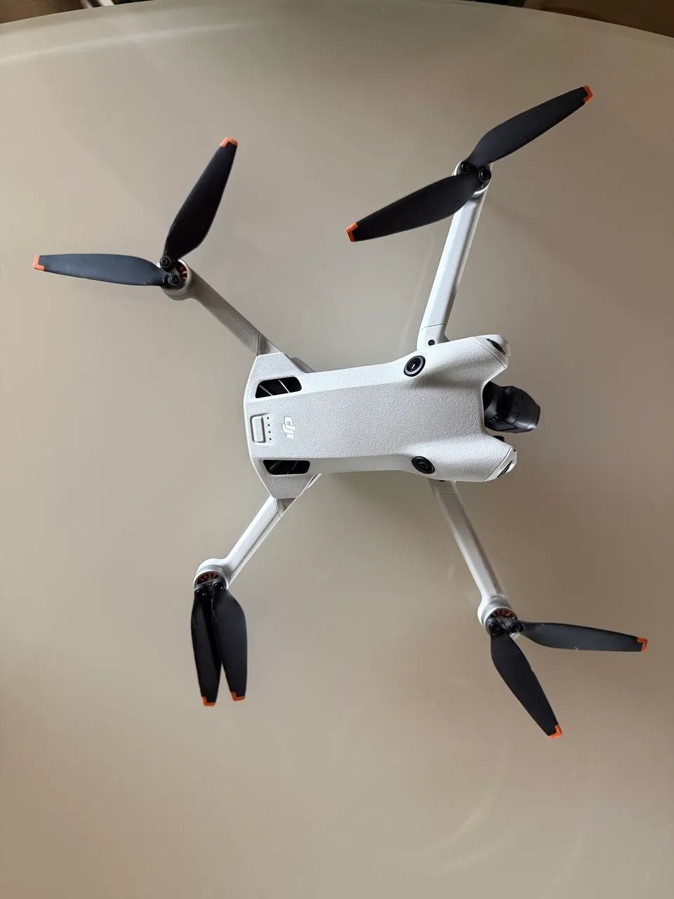 DJI  MINI 4 PRO + Fly More Combo + Controle RC 2