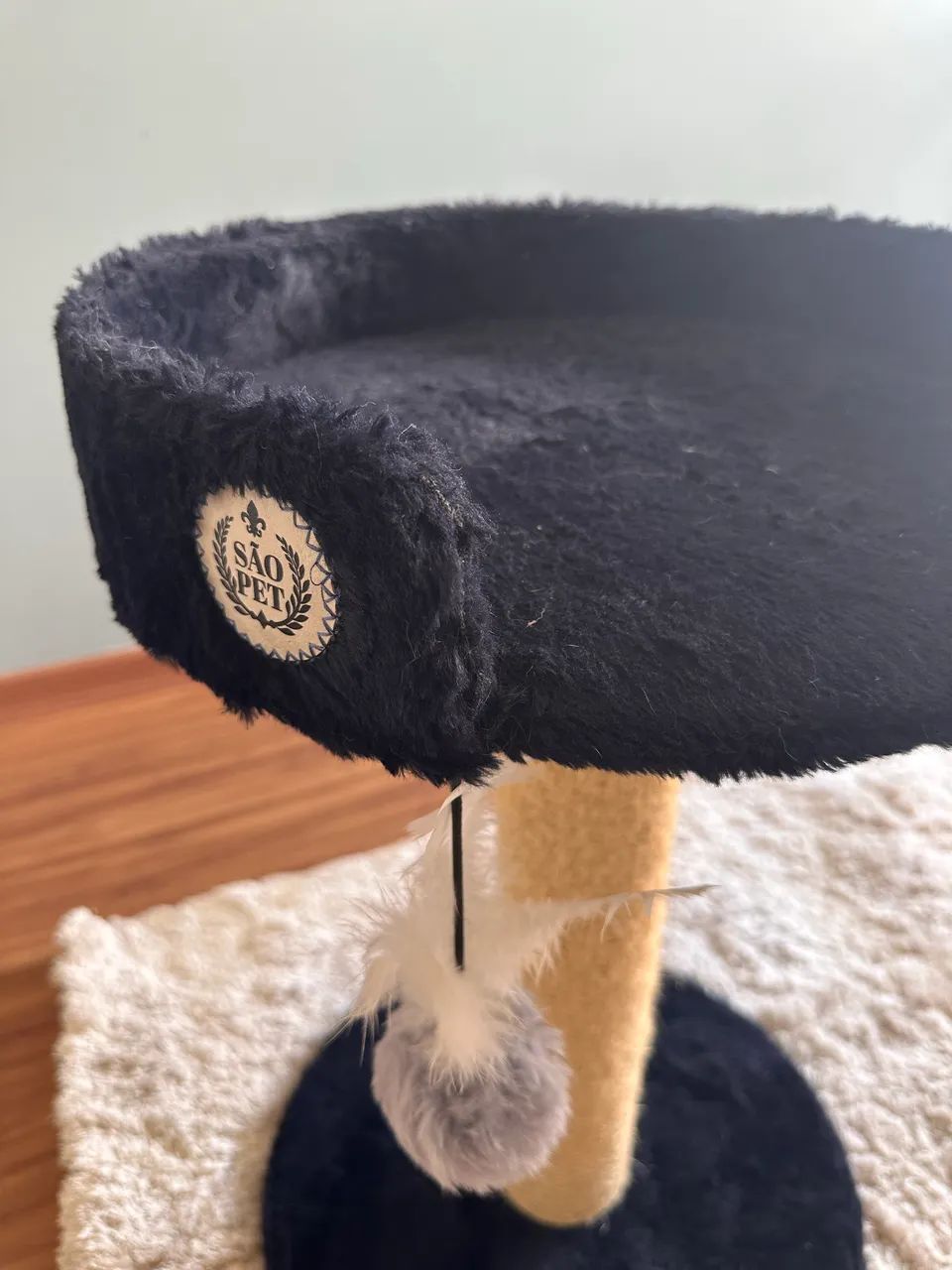 Arranhador com ninho para gatos - Foto 2