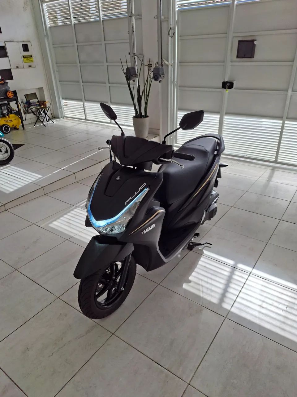 Yamaha Fluo 125 connected 