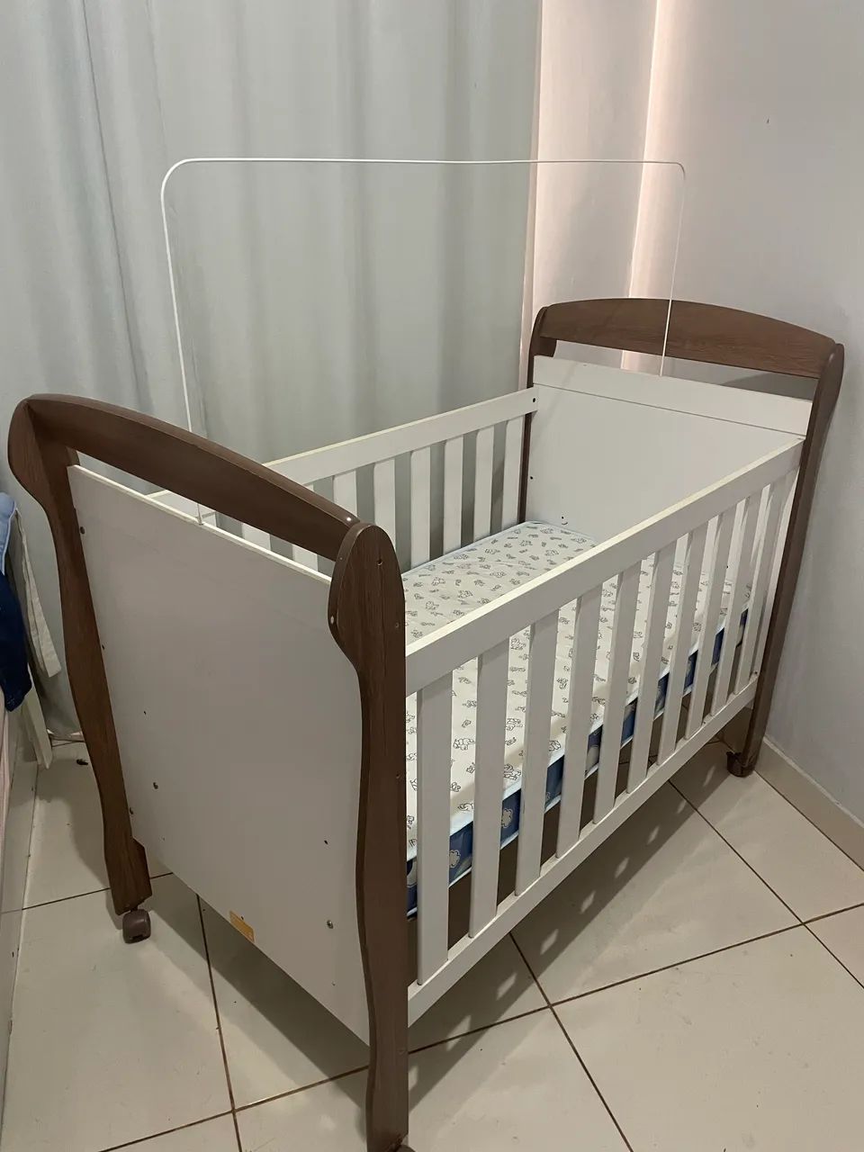 Kit berço e guarda roupa 