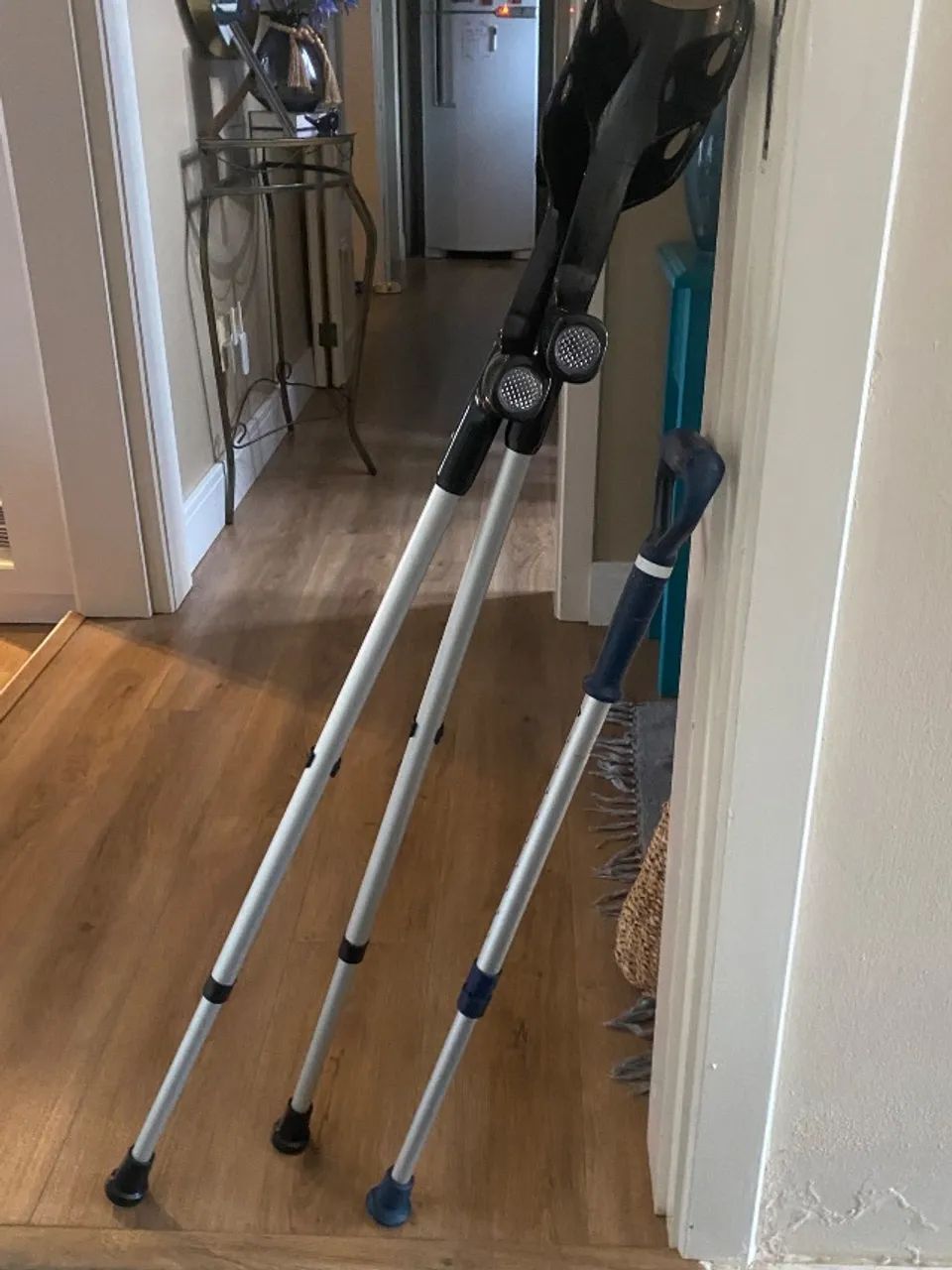 Andador e muletas - Foto 3