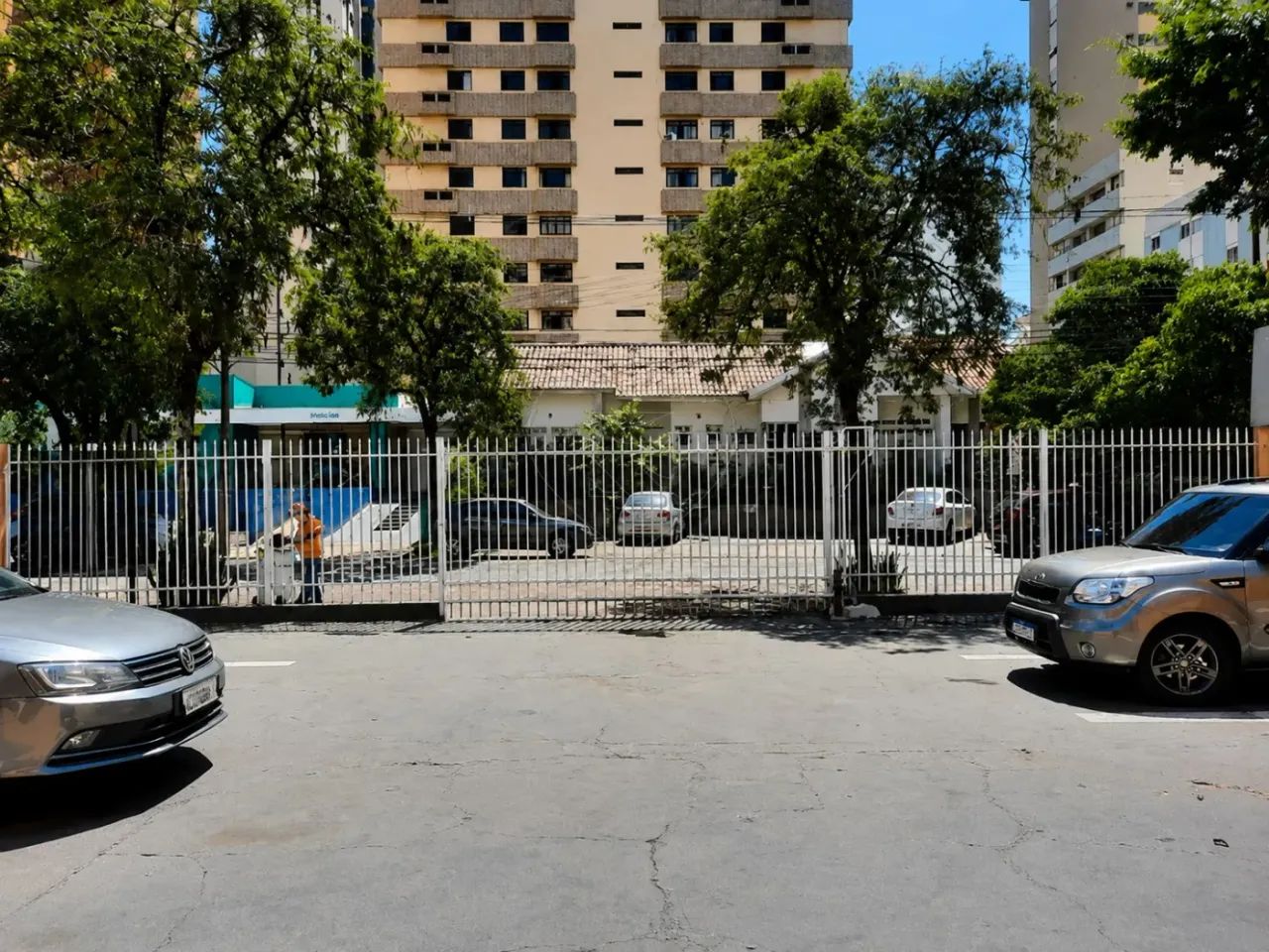 Casa comercial à venda localizada no Centro de Londrina